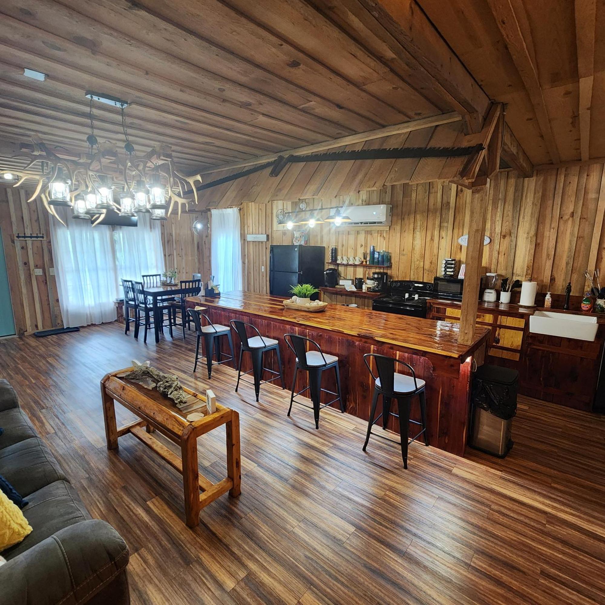 Unique Country Cabin Meets Farmhouse Modern!!! Mena 外观 照片
