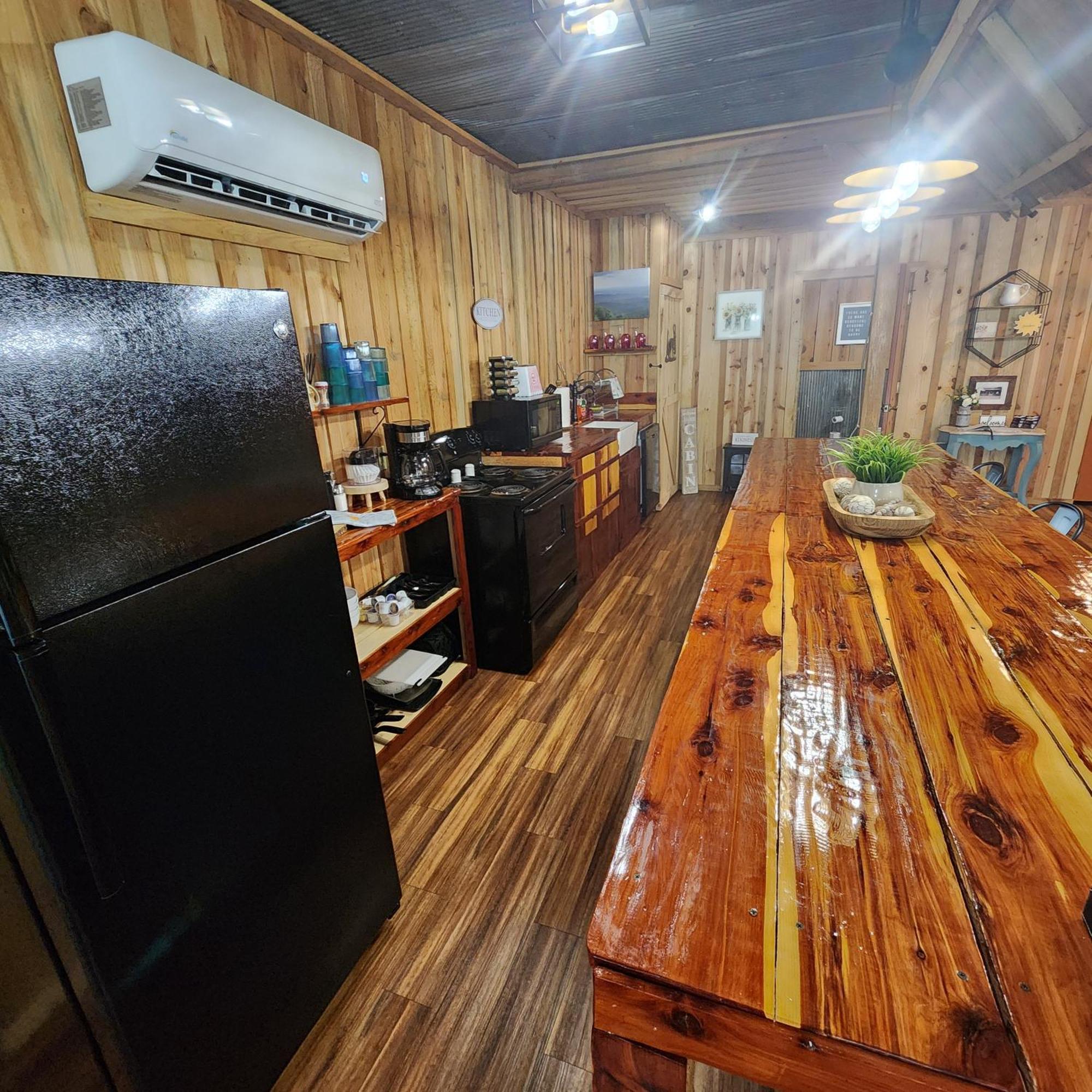 Unique Country Cabin Meets Farmhouse Modern!!! Mena 外观 照片